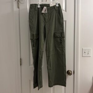 NWT American Eagle Super High Rise Baggy Wide Leg Cargo Pants olive women sz 4